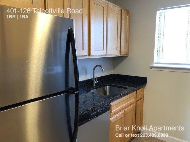 Foto del edificio - 401 Talcottville Rd