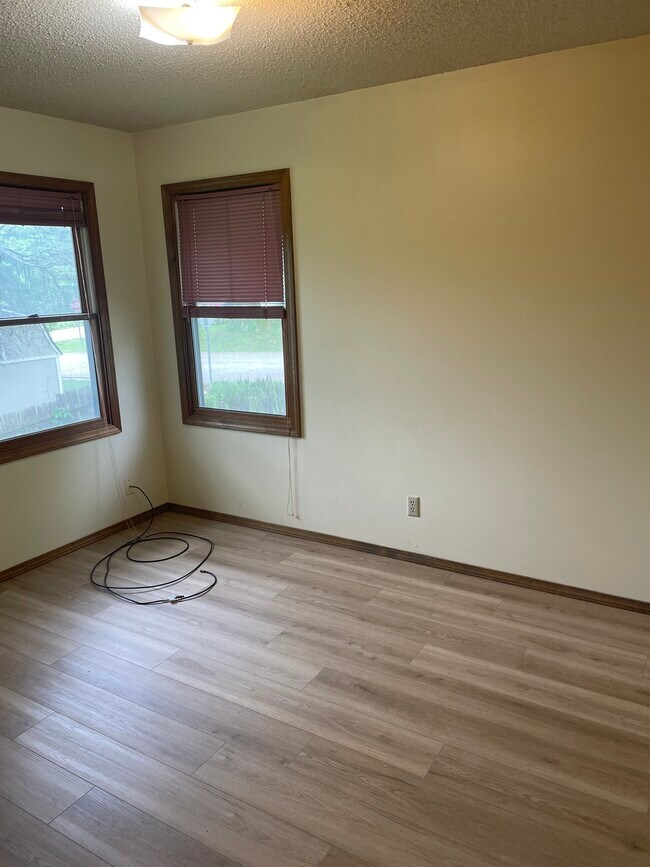 Foto del edificio - 403-405 S 8th Ave