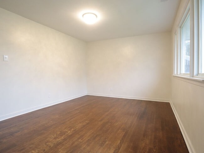 Foto del edificio - Newly Updated 3-Bed / 1.5-Bath Home with Deck