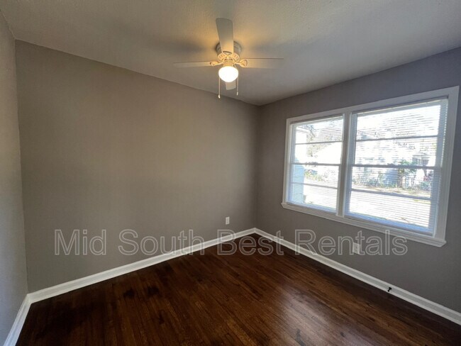 Foto del edificio - 4796 Helene Rd