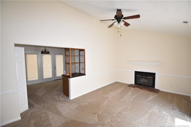 Foto del edificio - 140 Homeplace Ct