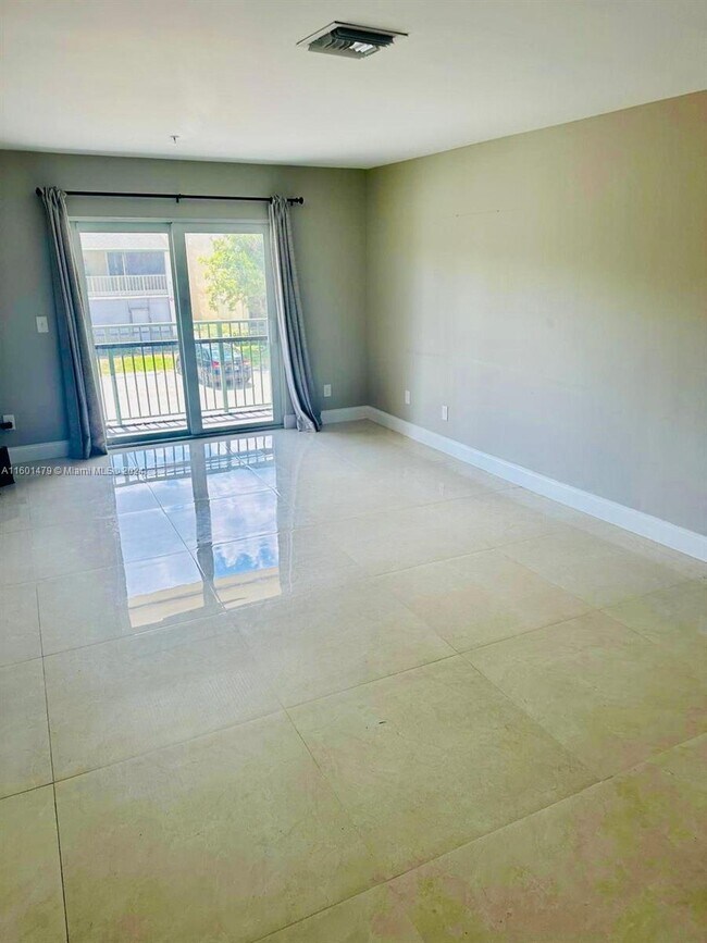 Foto del edificio - 4119 NW 88th Ave