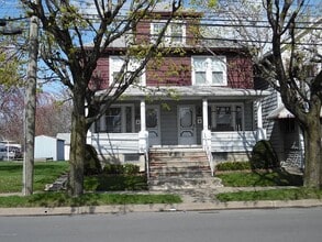 Building Photo - 561 Northampton St
