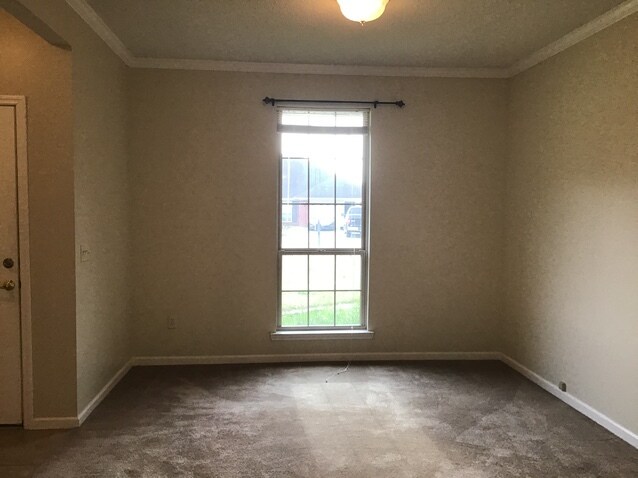 Building Photo - 260 Arlen Dr