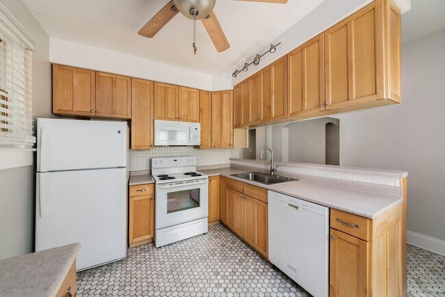 Foto del edificio - 919 Hunter Ave