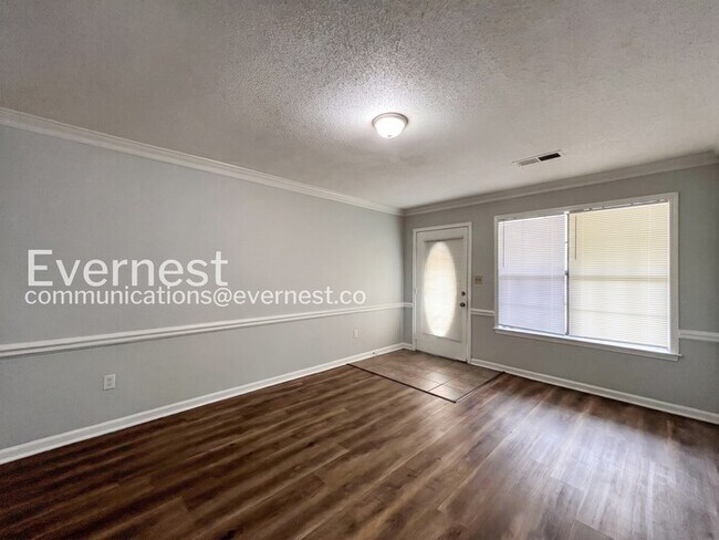 Foto del edificio - 3285 Edenshire Ln