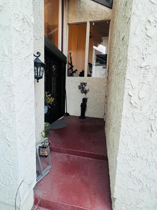 Foto del edificio - 659 W Terrylynn Pl