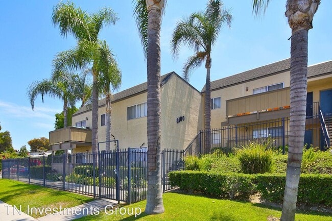 Building Photo - 8100 Orangewood Ave