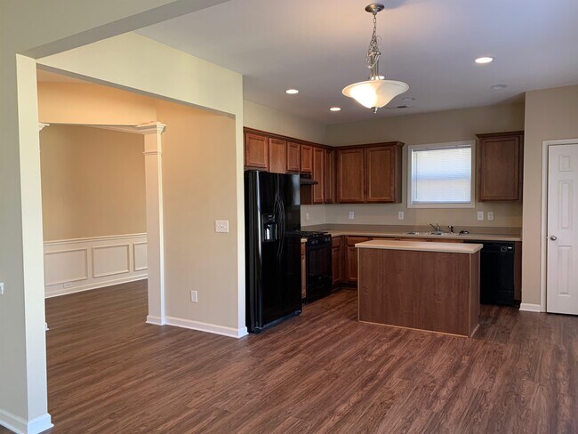 Foto del edificio - 5990 Crestwick Wy
