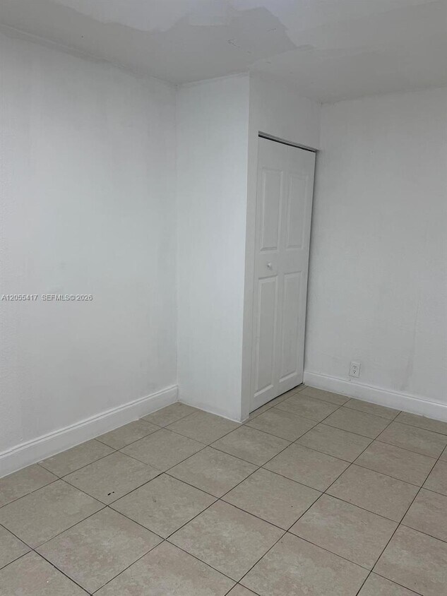 Foto del edificio - 2580 NE 182nd Terrace