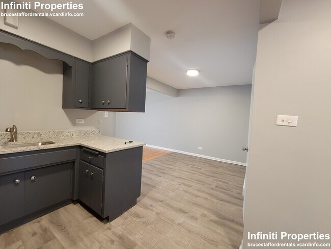 Foto del edificio - 3125 W 79th St