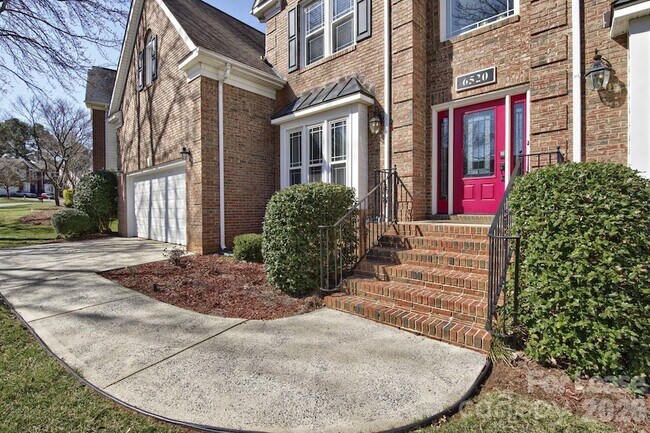 Foto del edificio - 6520 Red Maple Dr