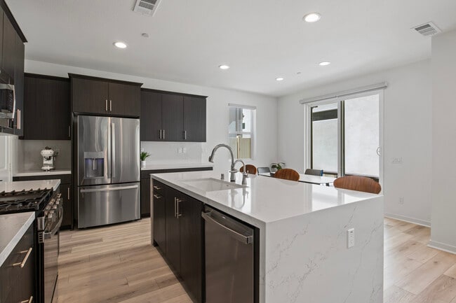 Building Photo - 39532 Tannat Dr