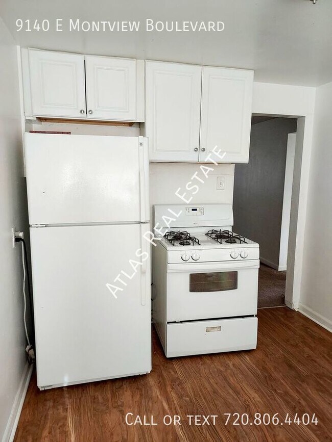 Foto del edificio - Fantastic Two Bedroom One Bath on Montview!!!
