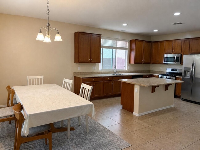 Foto del edificio - 4723 W Gelding Dr