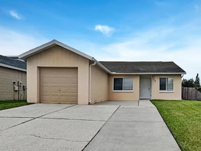 Building Photo - 1330 Coolmont Dr