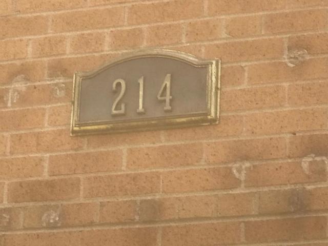 Foto del edificio - 214 Circle Ave