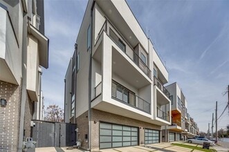 Building Photo - 4117 Munger Ave