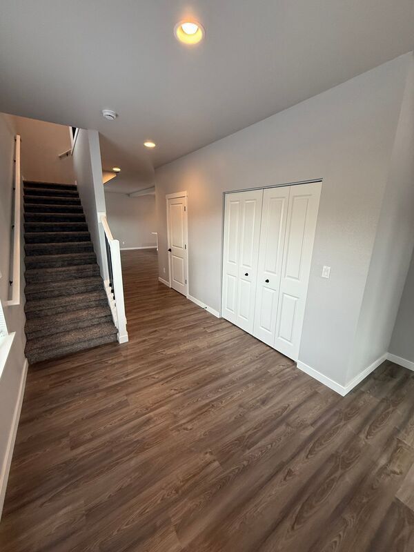 Foto del edificio - 2605 Laurel Ave NE