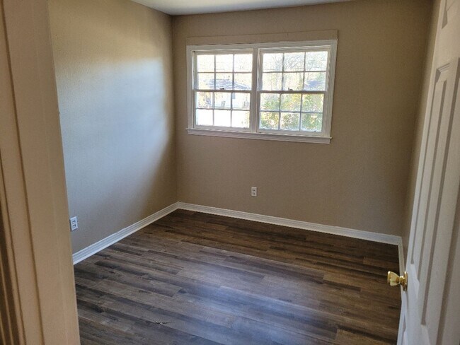 Foto del edificio - 3 bed 1 bath for rent
