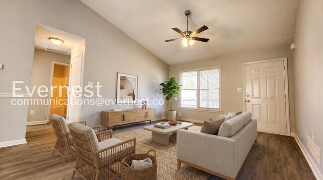 Building Photo - 345 Bomar Ln