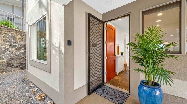 Foto del edificio - 75-346 Hualalai Rd, Apt E101