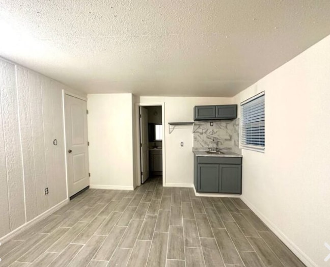 Building Photo - 8130 Rolling Log Dr