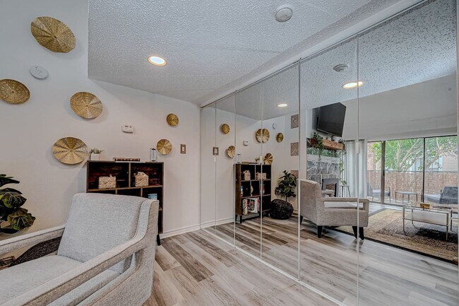 Building Photo - 2300 Old Spanish Trl