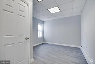 Building Photo - 10 E Carroll St