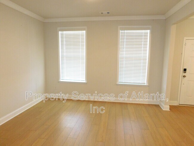 Foto del edificio - 930 Elderberry Ct