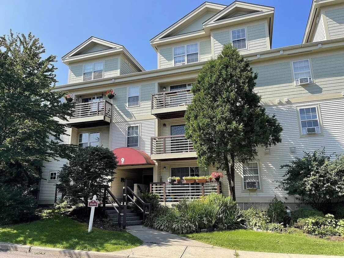 Primary Photo - 420 Hildred Dr