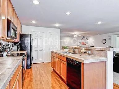 Foto del edificio - 9792 Mayfair St