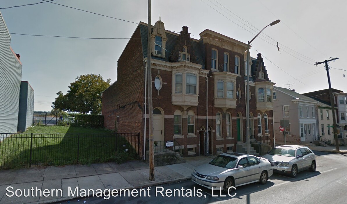 Primary Photo - 672 E Market St