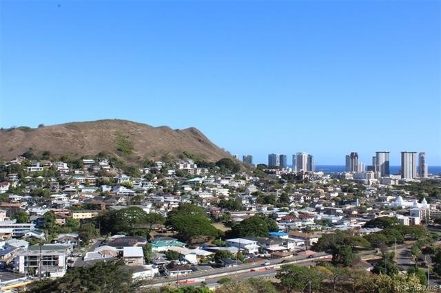 Building Photo - 2033 Nuuanu Ave