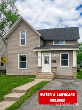 Building Photo - 825 Evergreen St SE