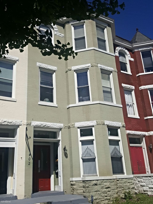 Building Photo - 3 br, 2 bath  - 404 W Grace St