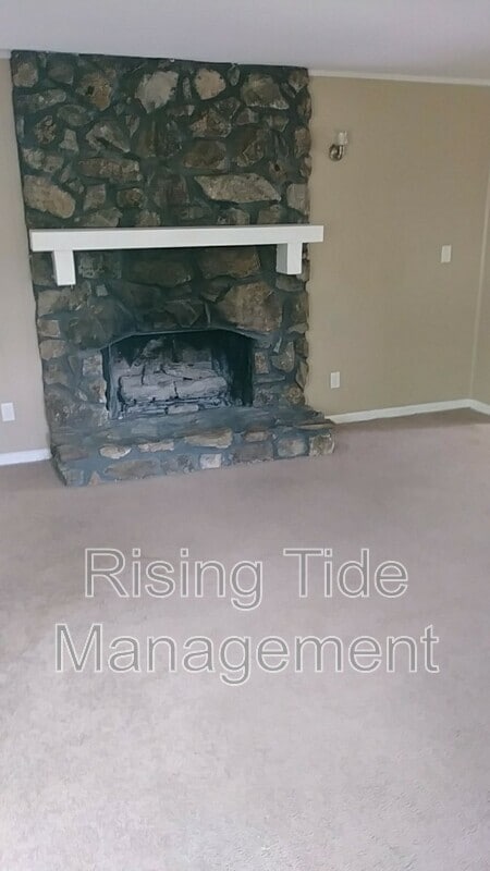 Building Photo - 217 Chickasaw Dr