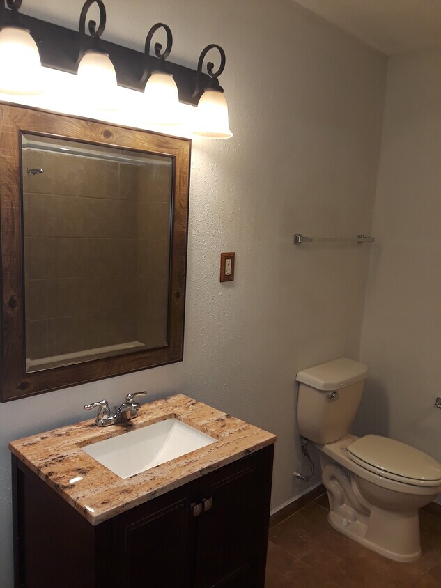 Foto principal - 7832 Elvera St