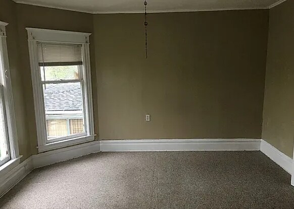 Foto del edificio - 734 Paris Ave SE