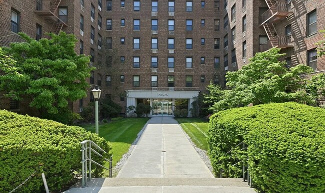 Foto del edificio - Cambridge Hall Tenants Corporation