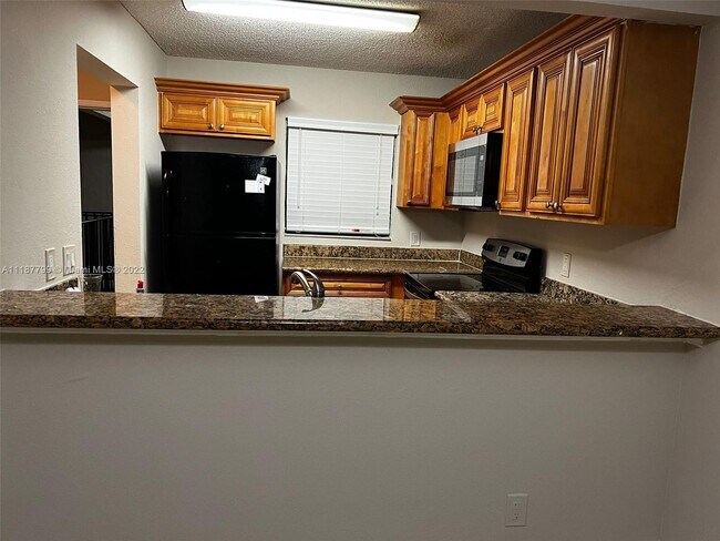 Foto del edificio - 1502 Lake Crystal Dr