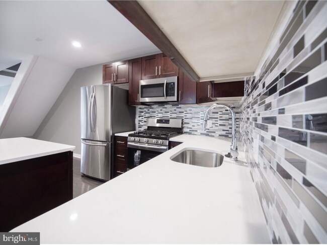 Foto del edificio - 2220 Ellsworth St