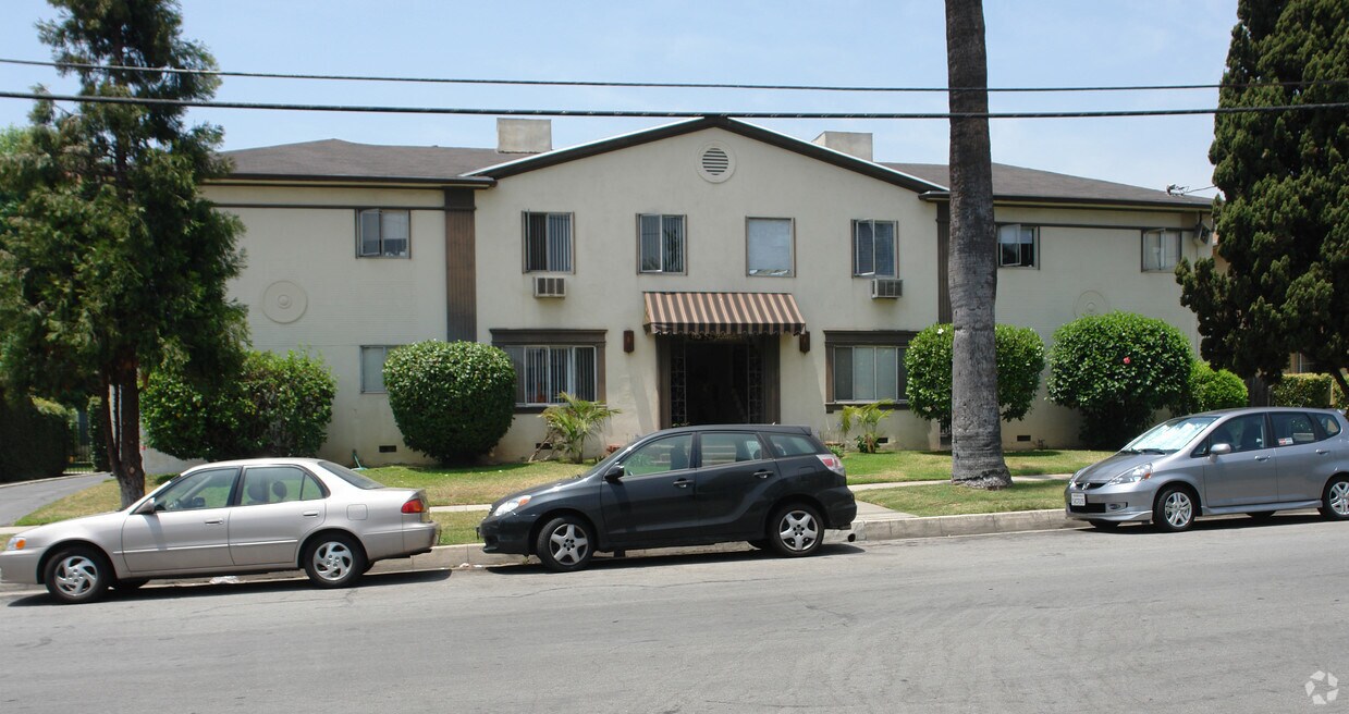 Foto del edificio - 165 Holliston Ave