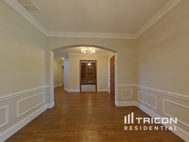 Foto del edificio - 5715 Danville Ln