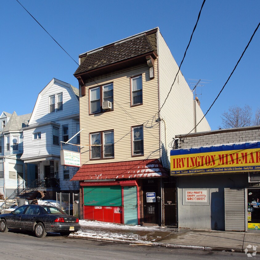 Primary Photo - 132 Myrtle Ave