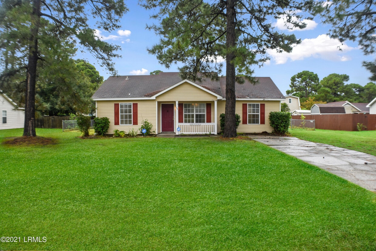22 Blacksmith Cir, Beaufort, SC 29906 Townhome Rentals in Beaufort SC
