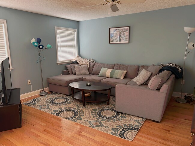 Foto del edificio - 4053 Milford Landing Dr