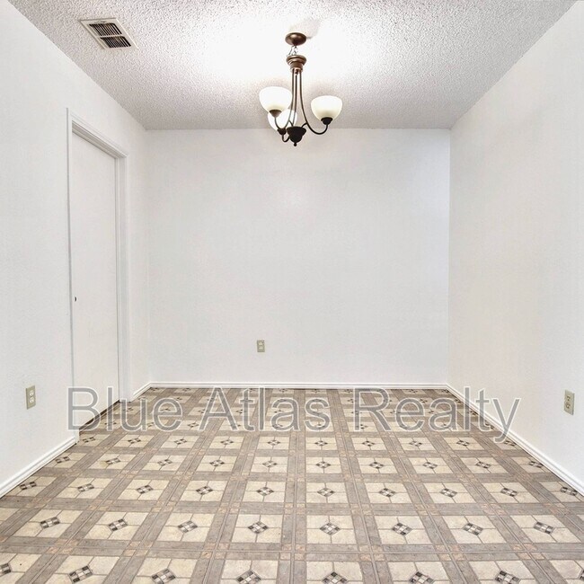 Foto del edificio - 2749 Countryside Ln