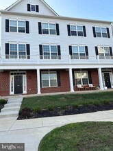 Building Photo - 751 McComb Pl