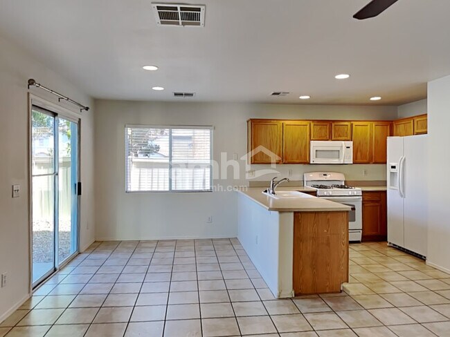 Foto del edificio - 5919 Bristol Crest Ln